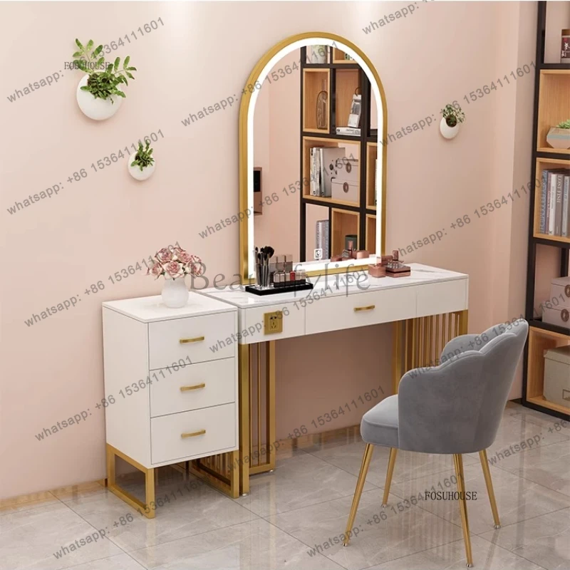 Профессиональный туалетный сто – обзор и цена Beauty And Makeup Studio