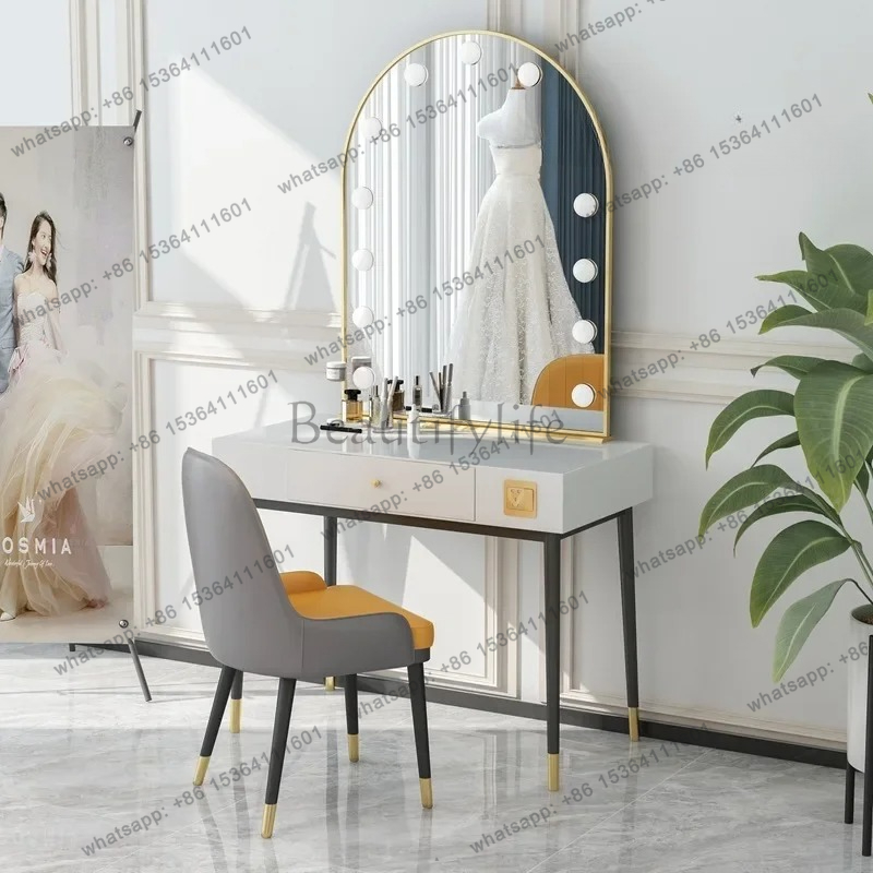 Простой зеркальный столик для  – обзор и цена Beauty And Makeup Studio